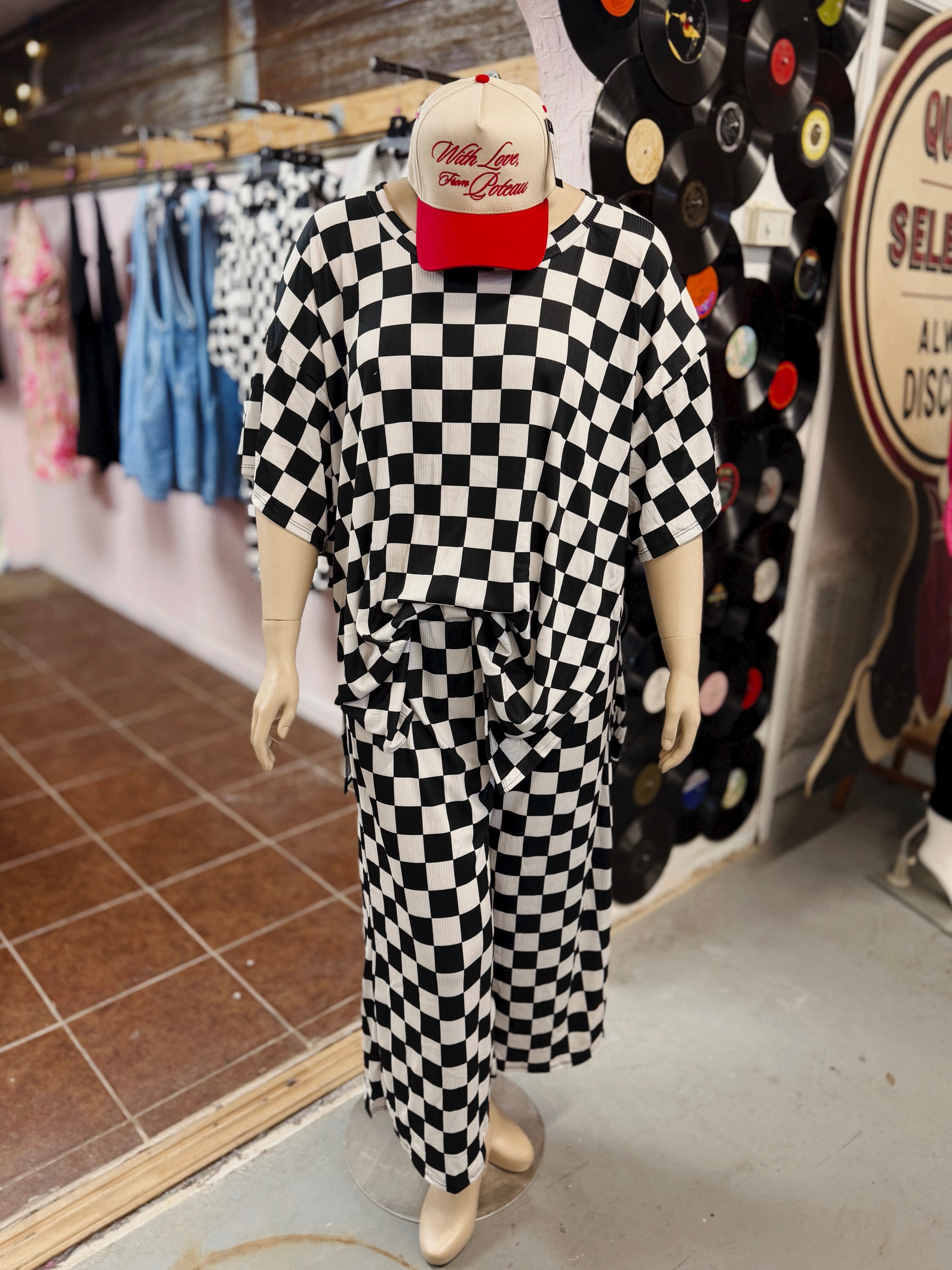 PLUS SIZE RIBBED CHECKERED PRINT TOP/STRAIGHT LEG PANTS SET