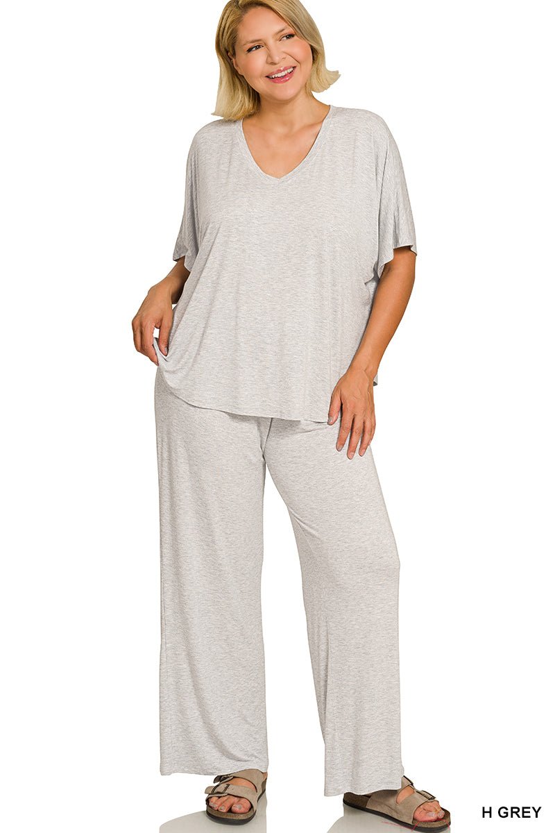 Plus Size Women's V - Neck Oversized Top & Pants Set - Extra