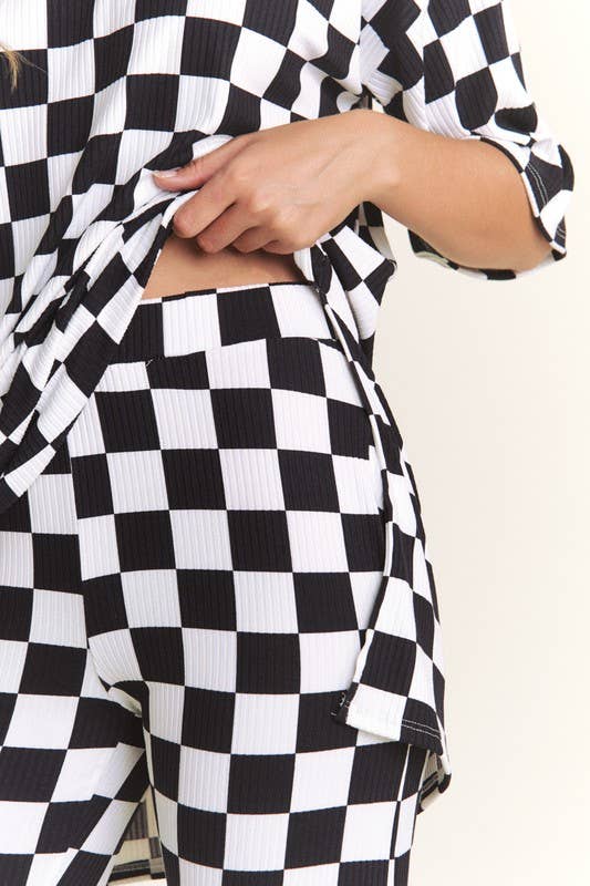 PLUS SIZE RIBBED CHECKERED PRINT TOP/STRAIGHT LEG PANTS SET