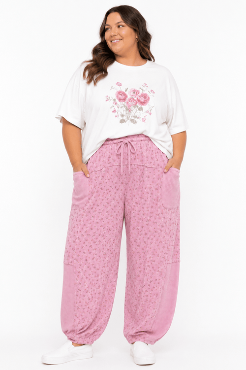 PLUS SIZE Cottagecore Floral Joggers - Extra